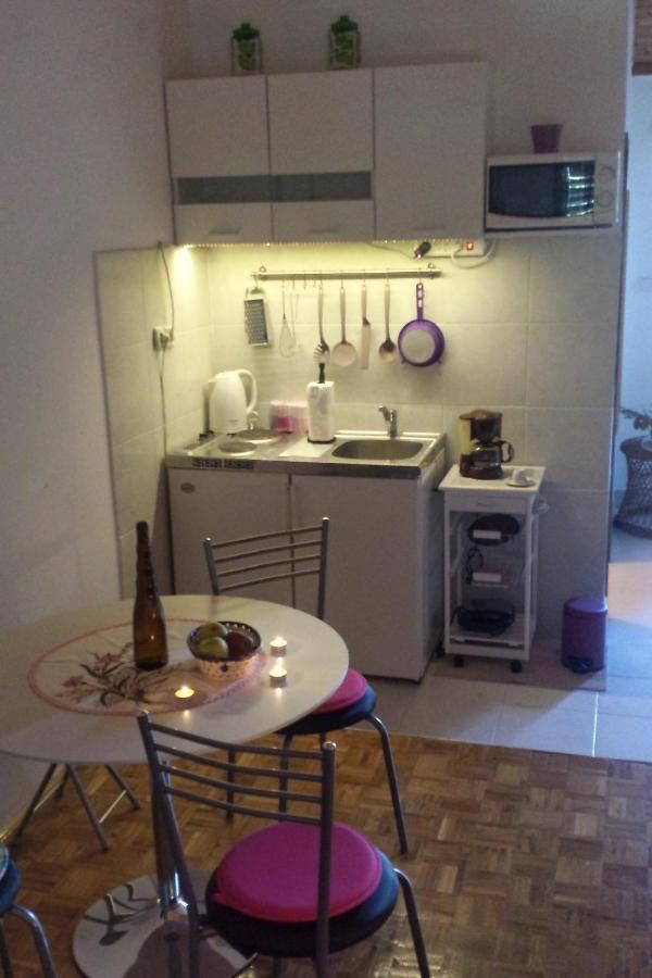 Apartments With A Parking Space Ugljan - 15613 Εξωτερικό φωτογραφία